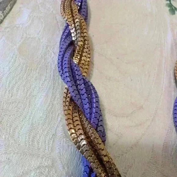 Chunky purple and gold vintage necklace - Picture 5 of 5